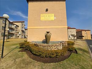 Townhouse For Sale in Ormonde