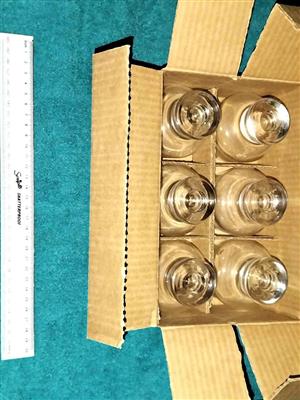 6 vintage drinking glasses.
