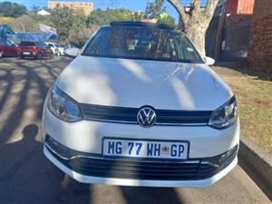 2016 VW Polo Tsi 1.2 Petrol  Manual, White, Sunroof, Leather seat
