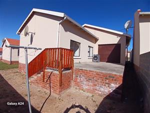 3 Bedroom 1 bathroom house in a secure complex