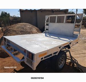 Home flat-bed trailer