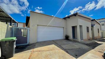 Step into effortless living with this beautifully designed single-storey home in Kloofview Estate