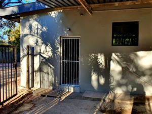 Luxurious  bachelor to rent in CBD, Louis Trichardt
