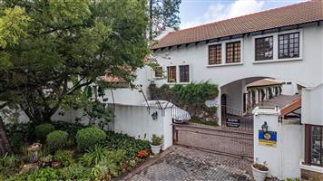 Townhouse For Sale in Bryanston