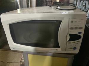 Lg microwave  280 Steve Biko road  Gezina  
