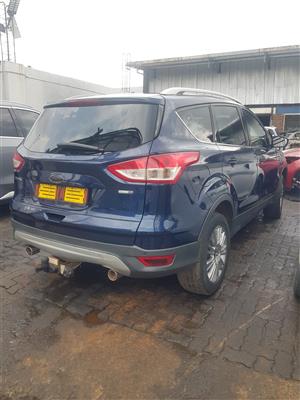 ford kuga 2.0 awd diesel stripping for spares
