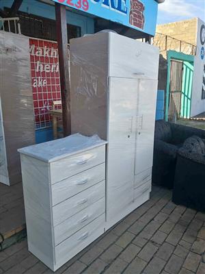 2 door wardrobe and chest of drawers