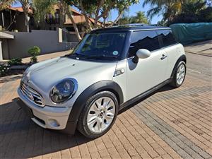 Mini Cooper 50th anniversary Camden Edition 