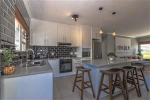 Apartment For Sale in Table View