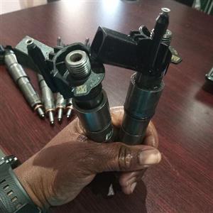 BMW X5  DIESEL INJECTORS 