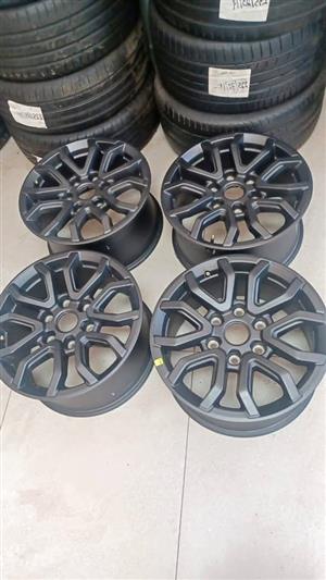 Ford Raptor 17inch original mags 
