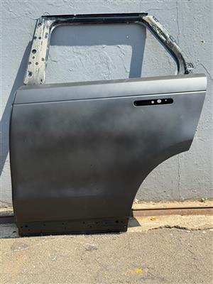 2025 Range Rover sport rear door  