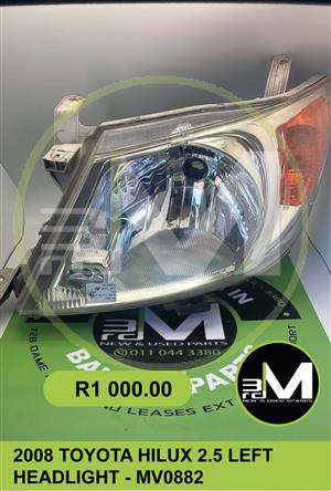 2008 TOYOTA HILUX 2.5 LEFT HEADLIGHT - MV0882