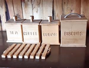 Coffee/tea/sugar/biscuits set