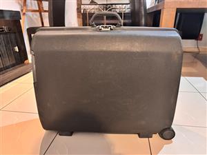 SAMSONITE OYSTER HARD SHELL LUGGAGE CHEKED BAG WHEELS COMBONATION LOCK FAULTY
