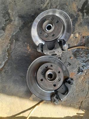 RENAULT TRIBER HUB AVAILABLE
