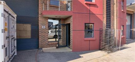 Warehouse / Distribution Centre/ Manufacturing to Let in the N4 Gateway Park, Pretoria