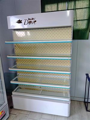 Glass Tiered Retail Display Unity