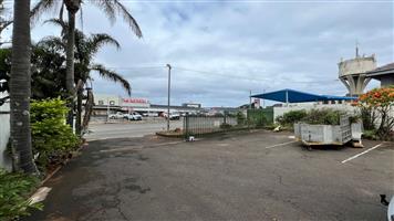 Prime Office Space with Separate Residential Home – Bluff Road