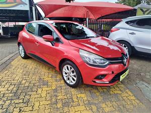 2017 RENAULT CLIO