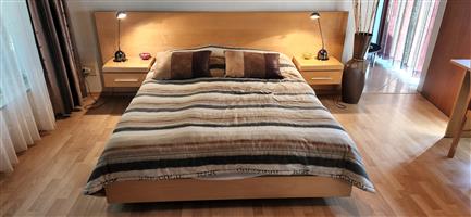 Bedroom suite ,Oak, Cloude NIne mattress 