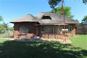 Discover Tranquil Living in Vaalwater!