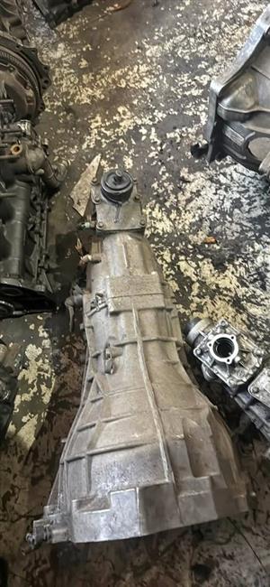 Nissan NP300 YD25 6 speed Gearbox.
