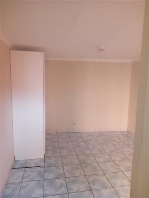 Bedroom to occupy in Observatory