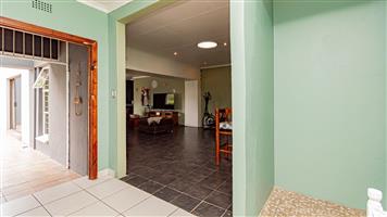 House For Sale in Brackenhurst