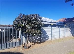 House For Sale in Newlands