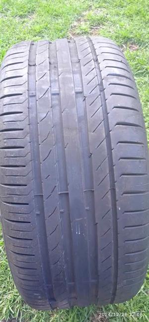 245/40/18 continental Runflat tyre for a Mercedes