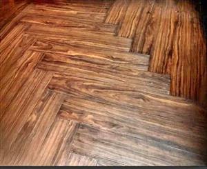 10sqm flooring - Brown woodgrain