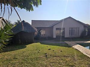 Charming 3 bedroom Home with Pool in Montana Gardens Estate