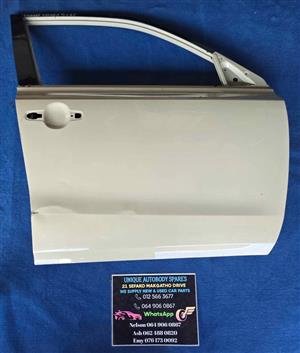 Suzuki Vitara Right Front Door 2015 +