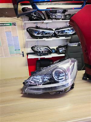 2013 MERCEDEZ BENZ W204 FACELIFT XENON LEFT HEADLIGHT NEW(OEM)