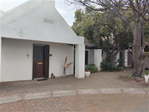 Protea Park -3 Bedroom Townhouse for Sale in Beautiful Complex!