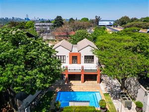 Apartment For Sale in Bryanston