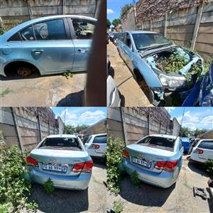 CHEVROLET CRUZE STRIPPING FOR PARTS