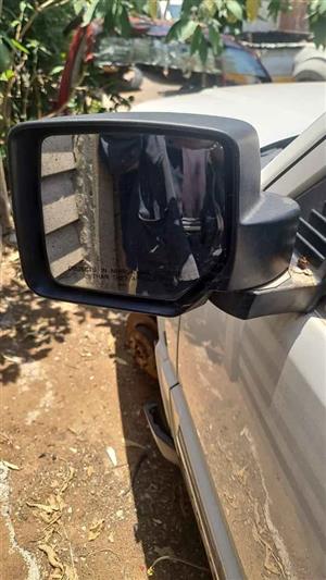 Jeep Limited LEFT font door mirror