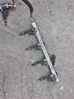 BMW E53 X5 N62 Injectors With Rail