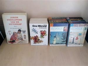 Kinder Ensiklopedie boeke.