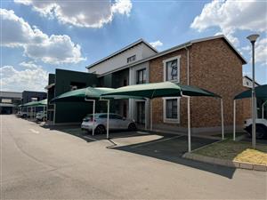 2 Bedroom Flat for sale in Protea Glen