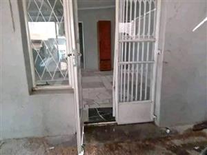 Charming 1-Bedroom Cottage To Let – Malvern East, Germiston