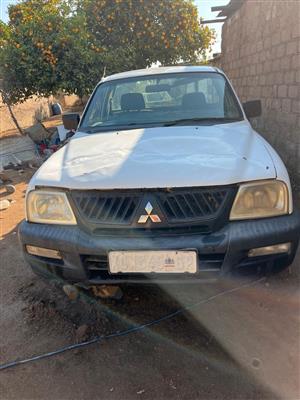 Mitsubishi Bakkie 2L