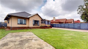 Spacious Family Home with Flatlet & Income Potential