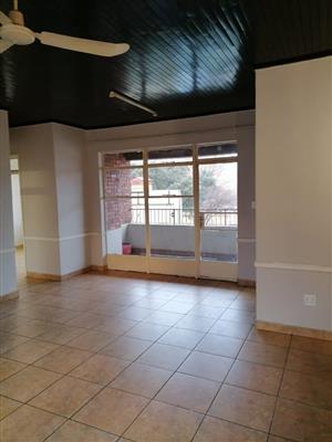 3 Beds 2 Baths Apartment/condo