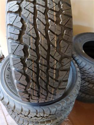 Set 4x New Dunlop Grantrek AT1 16 bakkie