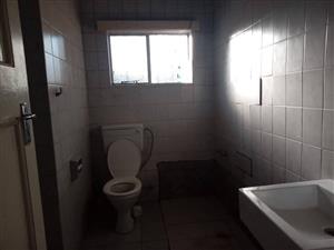  2 Bedroom House to Let in Wychwood, Germiston 