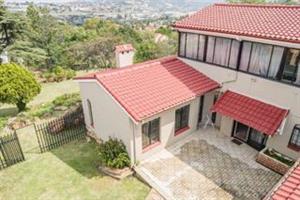 House For Sale in Oakdene