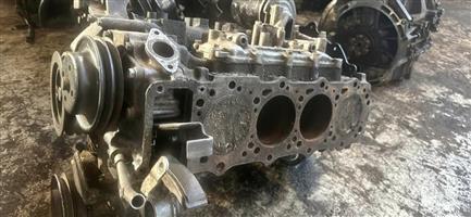 Mitsubishi 4M40 sub assembly. Block with pistons crank and oil pump.